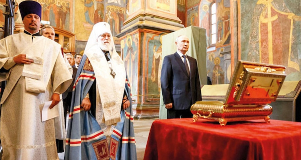 Rusya Ukrayna Cephesindeki Birliklerine 14. Yüzyıldan Kalan Tarihi Kalıntıları Taşıdı